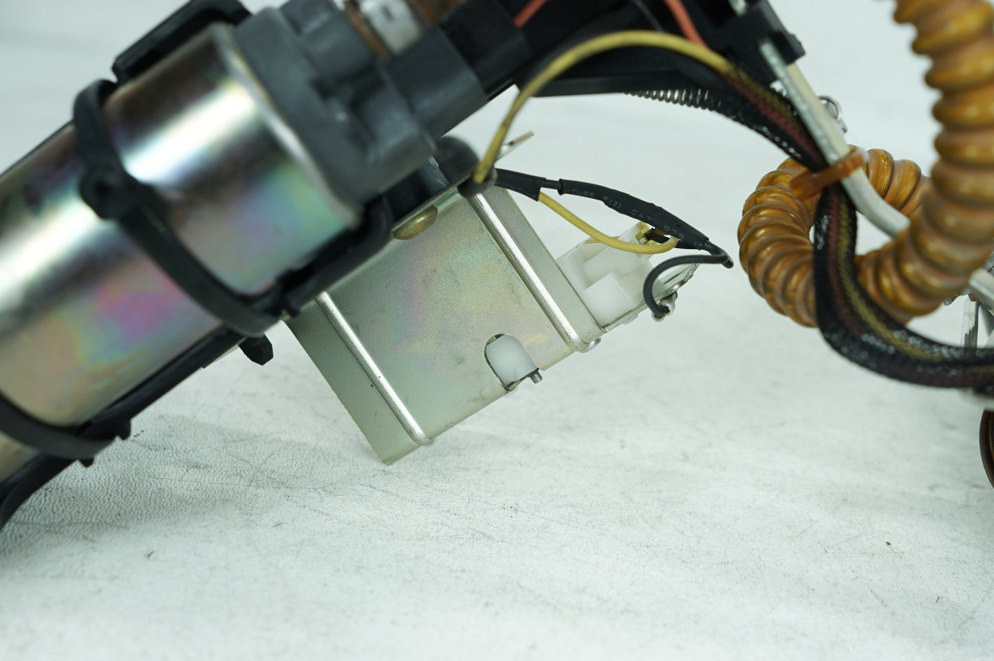 1999 - 2006 Harley-Davidson Touring Electra Ultra Classic Fuel Pump Gas Gasoline Petrol Sending 62897-01B