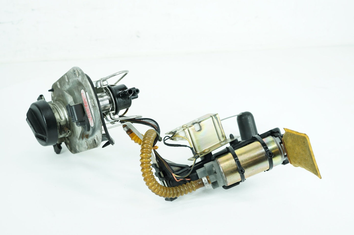2004 Harley-Davidson Touring FLHTCUI - Fuel Pump Gas Gasoline Petrol Sending PN: 75126-02C