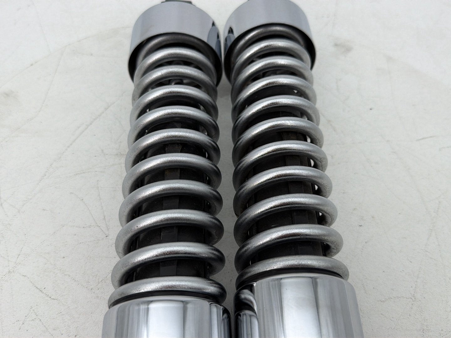 2007 - 2017 Harley-Davidson Dyna Super Glide Custom Rear Left Right Shock Absorbers 54512-90A