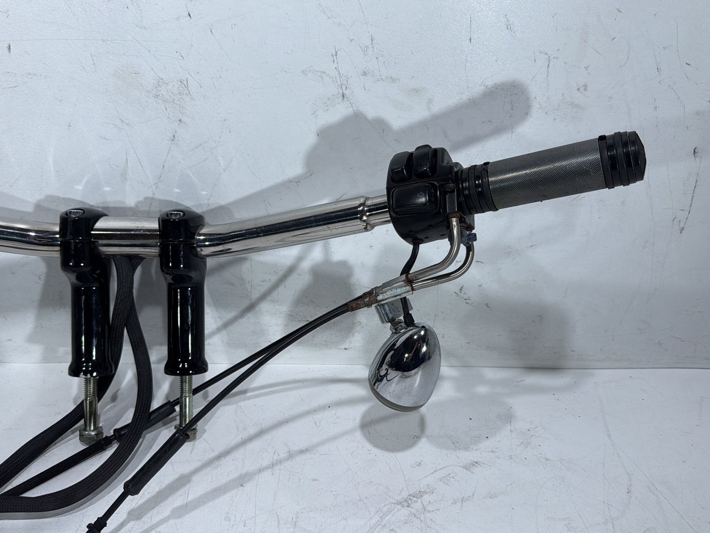 2008 Harley Dyna Fat Bob FXDF OEM Handlebars Left Right Switches Controls