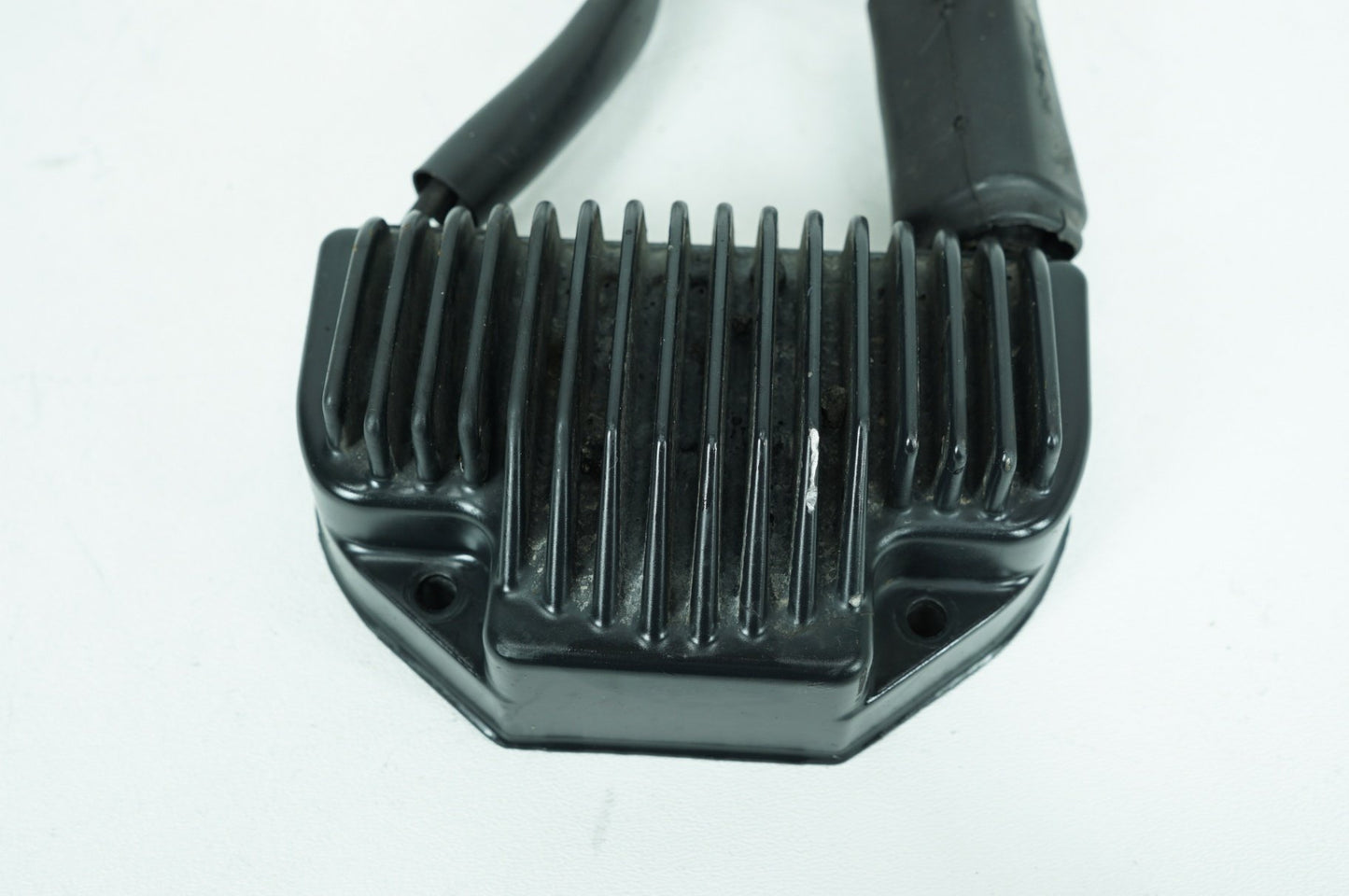1999 - 2006 Harley-Davidson Dyna Wide Glide Voltage Regulator Rectifier  74631-04