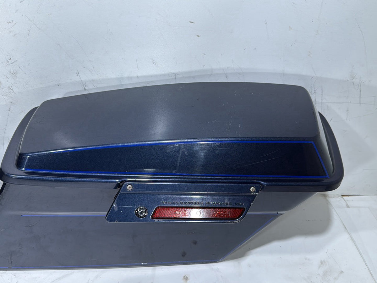 2009 Harley Street Glide Touring FLHX OEM Left Right Saddlebags Luggage NOKey