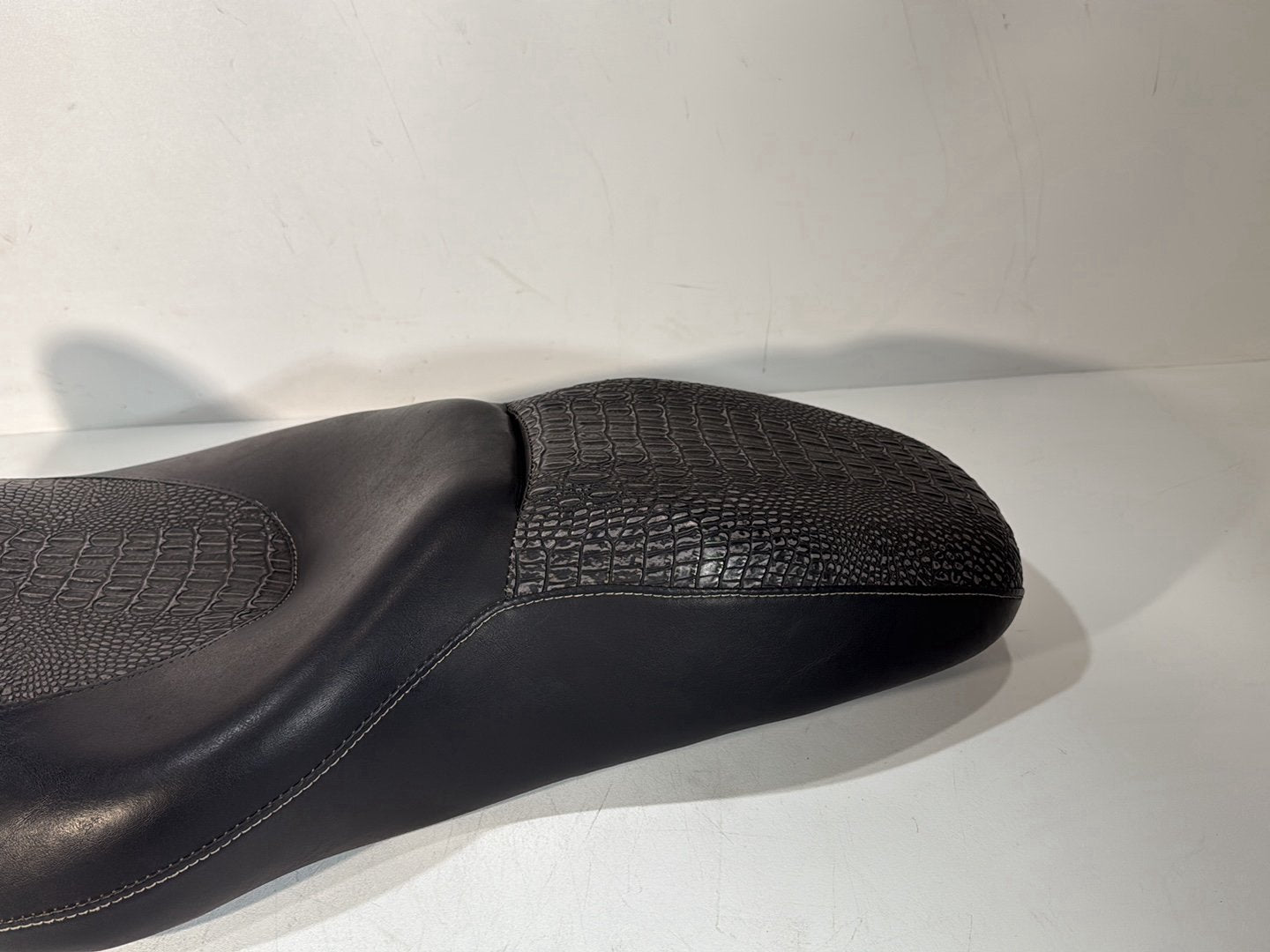 2007 - 2012 Harley-Davidson Touring Street Glide Passenger Rider Driver Seat Saddle