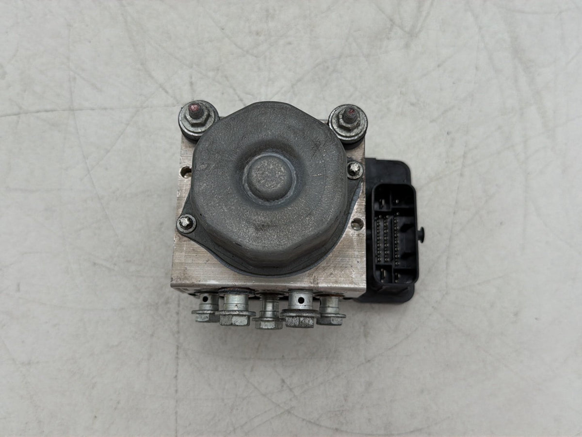 2018 Harley Road Glide Touring FLTRXS OEM ABS Brake Pump & Control Module