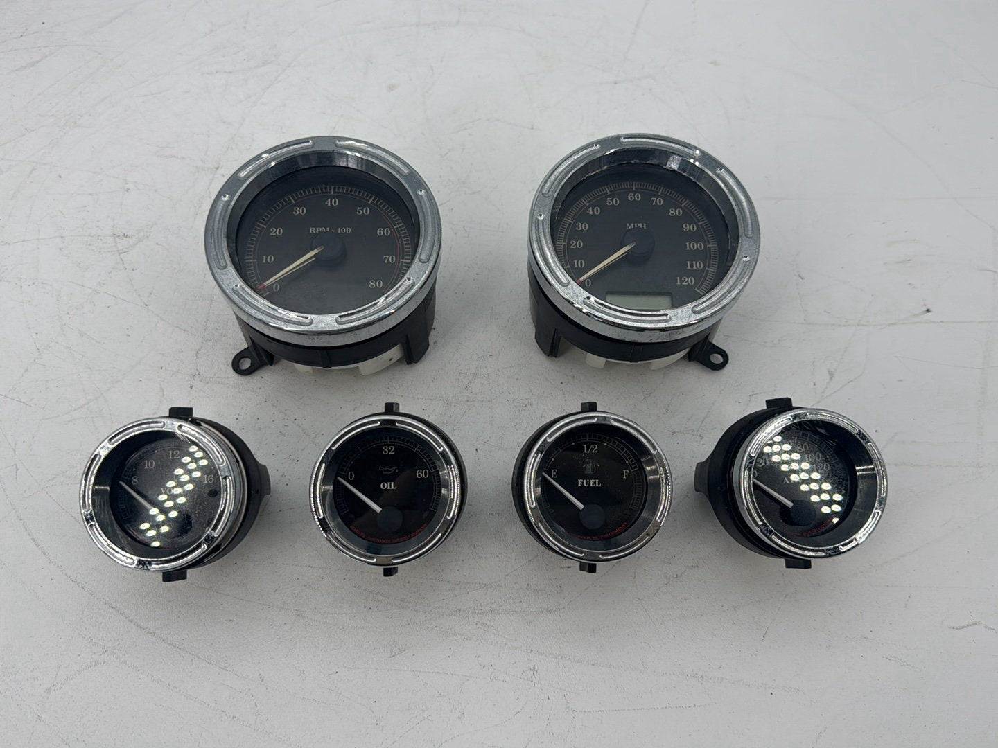 2008 Harley Touring FLHT Electra Glide OEM Air Oil Volt Fuel Tacho Speedo Gauges