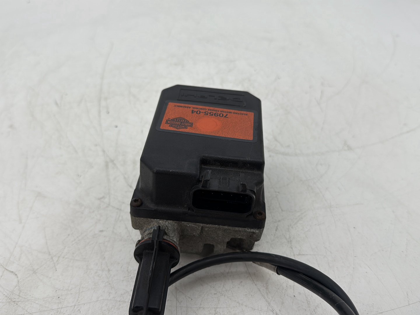 2007 Harley Touring FLHTCU Electra Glide Ultra OEM Cruise Control Actuator 70955-04