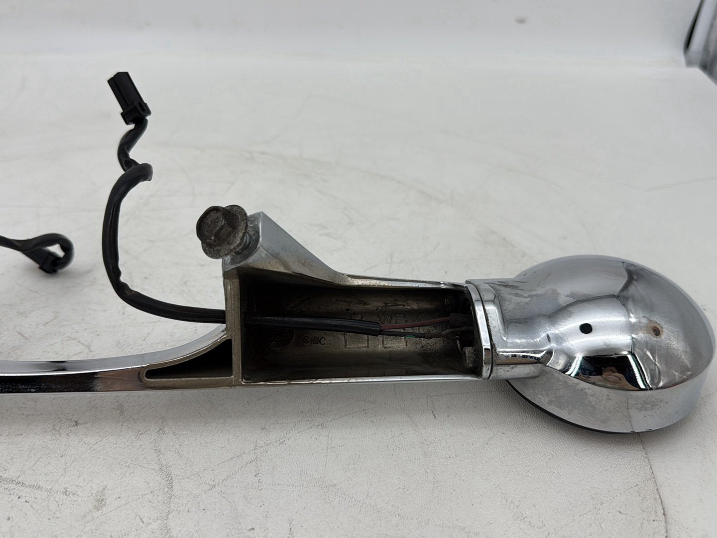1999 - 2006 Harley-Davidson Touring Electra Glide Ultra Rear Left & Right Turn Signals 68510-74C