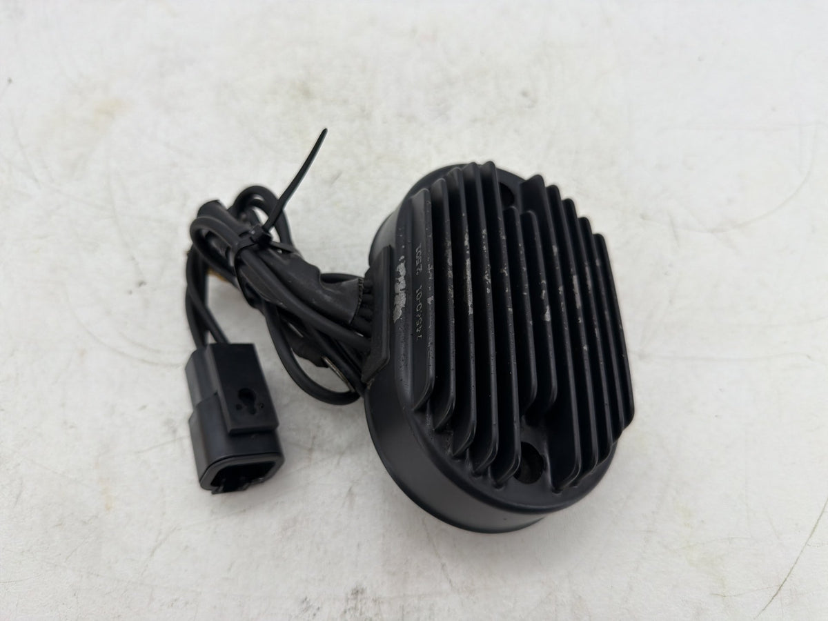 2001 Harley Softail Deuce FXSTD OEM Voltage Regulator Rectifier