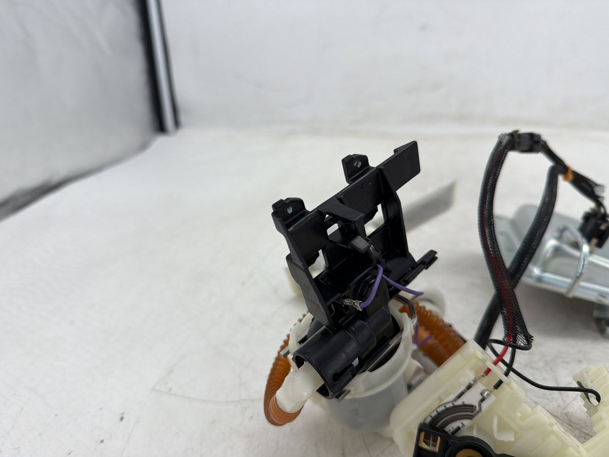 2012 Harley Dyna Fat Bob FXDF 103 OEM Fuel Pump Gas Gasoline Petrol Sending