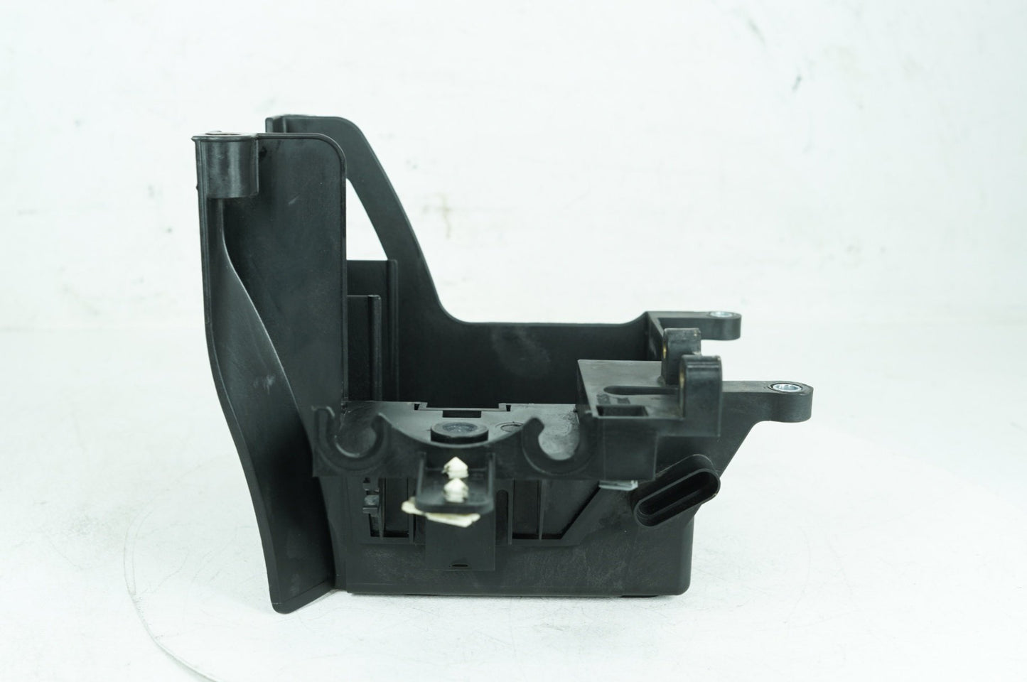2008 - 2016 Harley-Davidson Touring Electra Glide Ultra Lower Battery Tray Stay Box Cover Panel 66000010