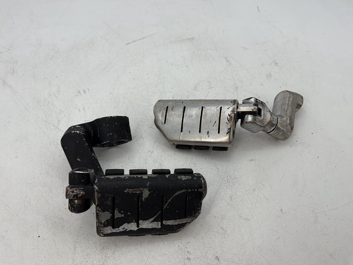 2007 Harley Street Glide Touring FLHX Front Right Left Highway Foot Pegs