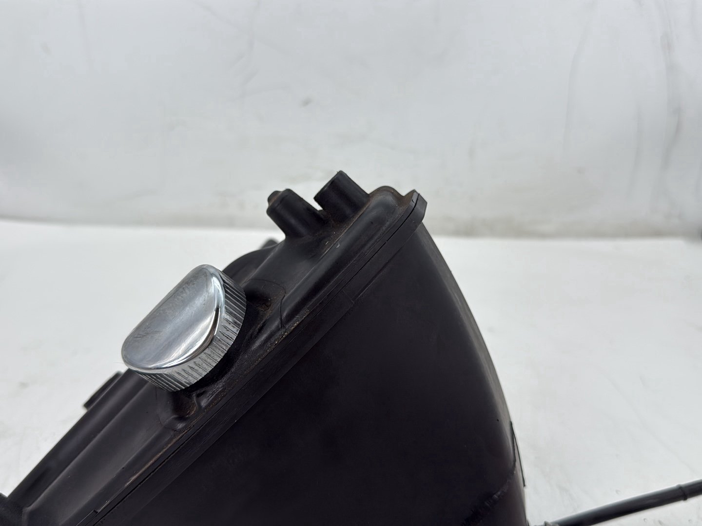 2009 Harley Sportster 883 Low XL883L OEM Oil Tank Reservoir Bottle Canister & Dipstick