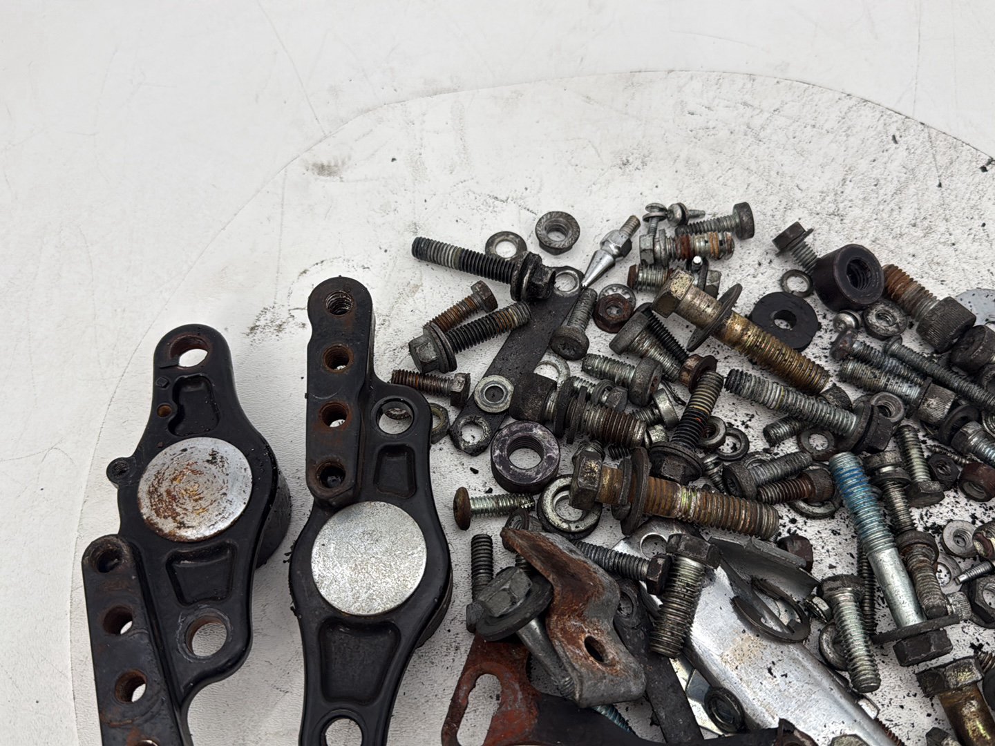 2007 - 2012 Harley-Davidson Touring Street Glide Hardware Bolts Nuts & Brackets w/ Left right Rear Fork Swingarm brackets