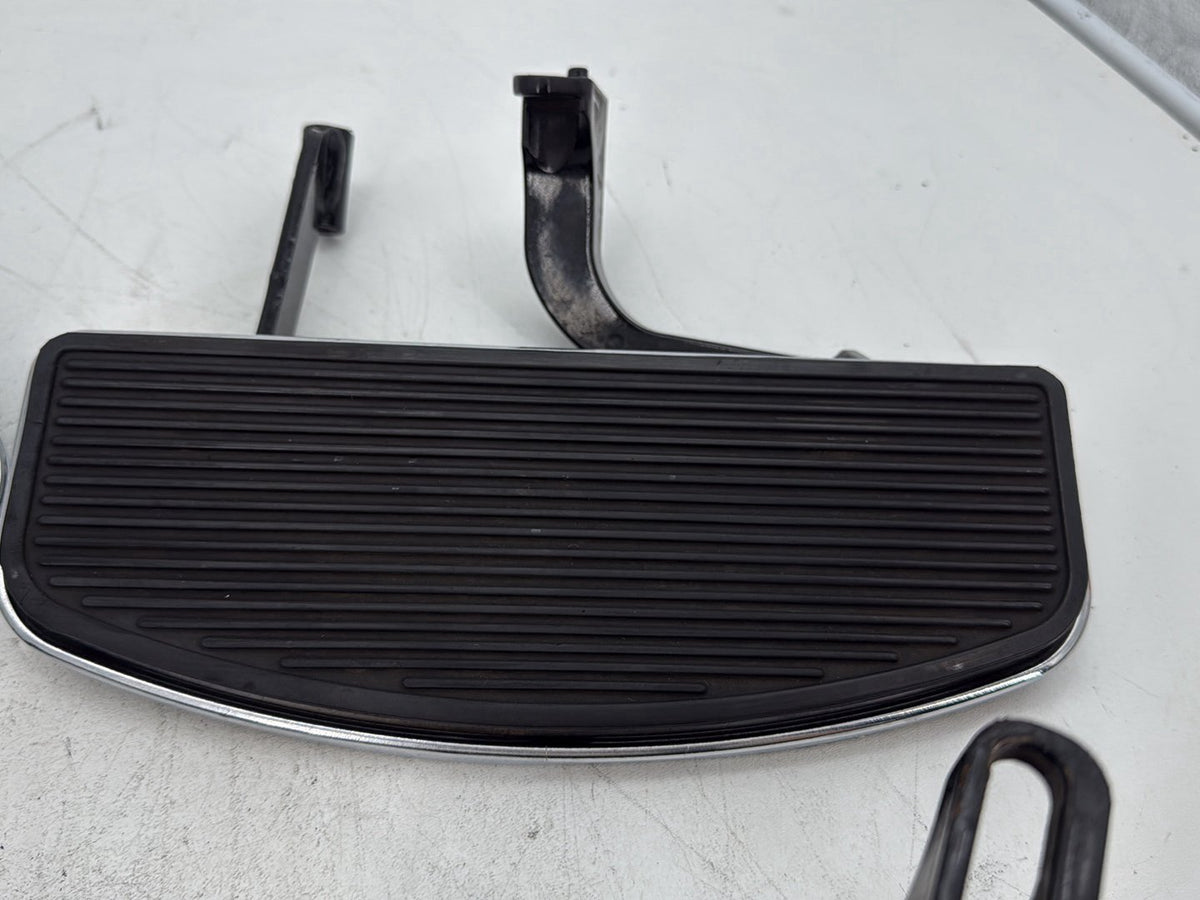 2018 Harley Electra Glide Touring Left Right Driver & Pass Floorboard Foot Rest