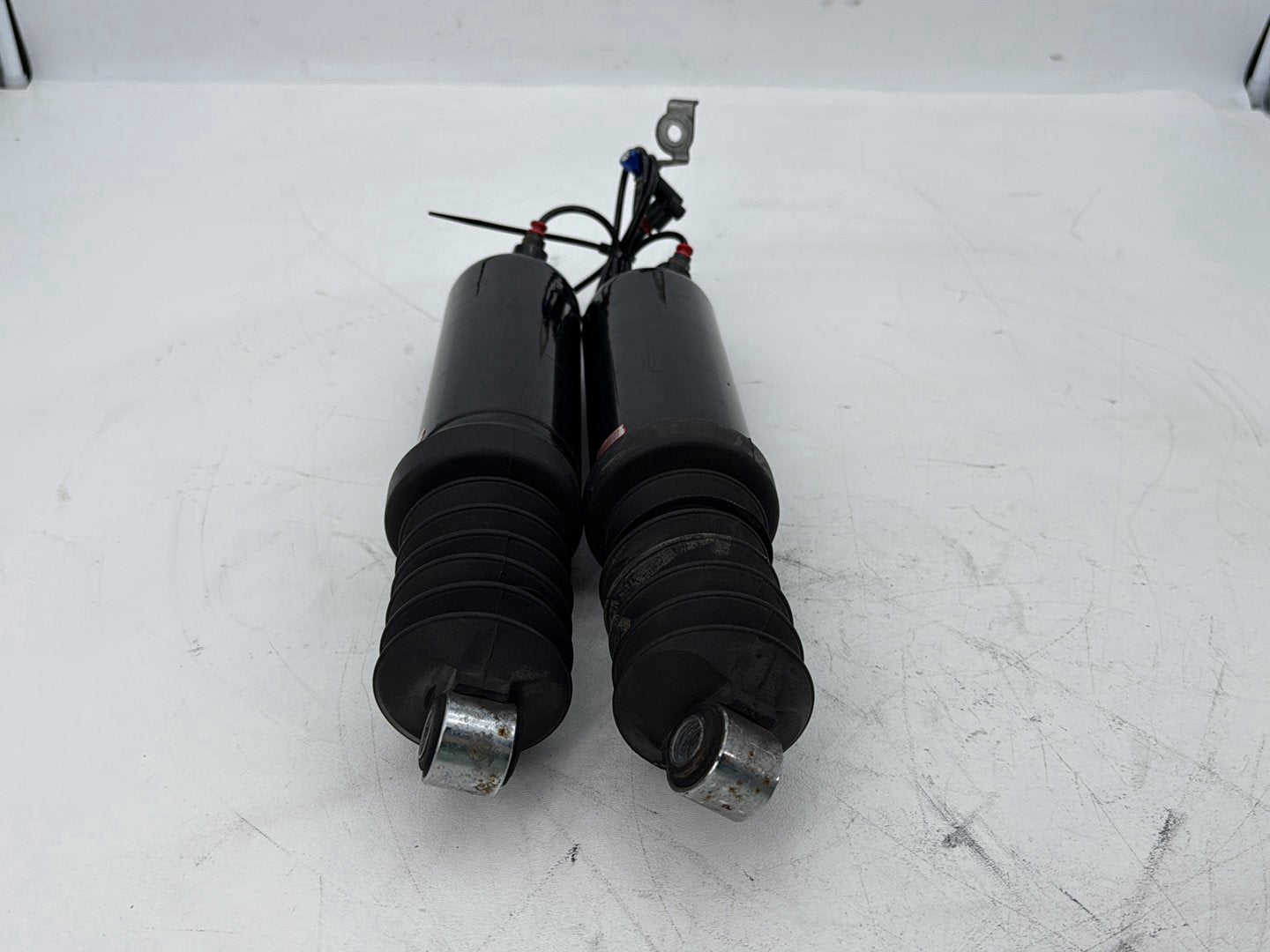 2007 - 2016 Harley-Davidson Touring Electra Glide Ultra Rear Left Right Shock Absorbers 54565-09