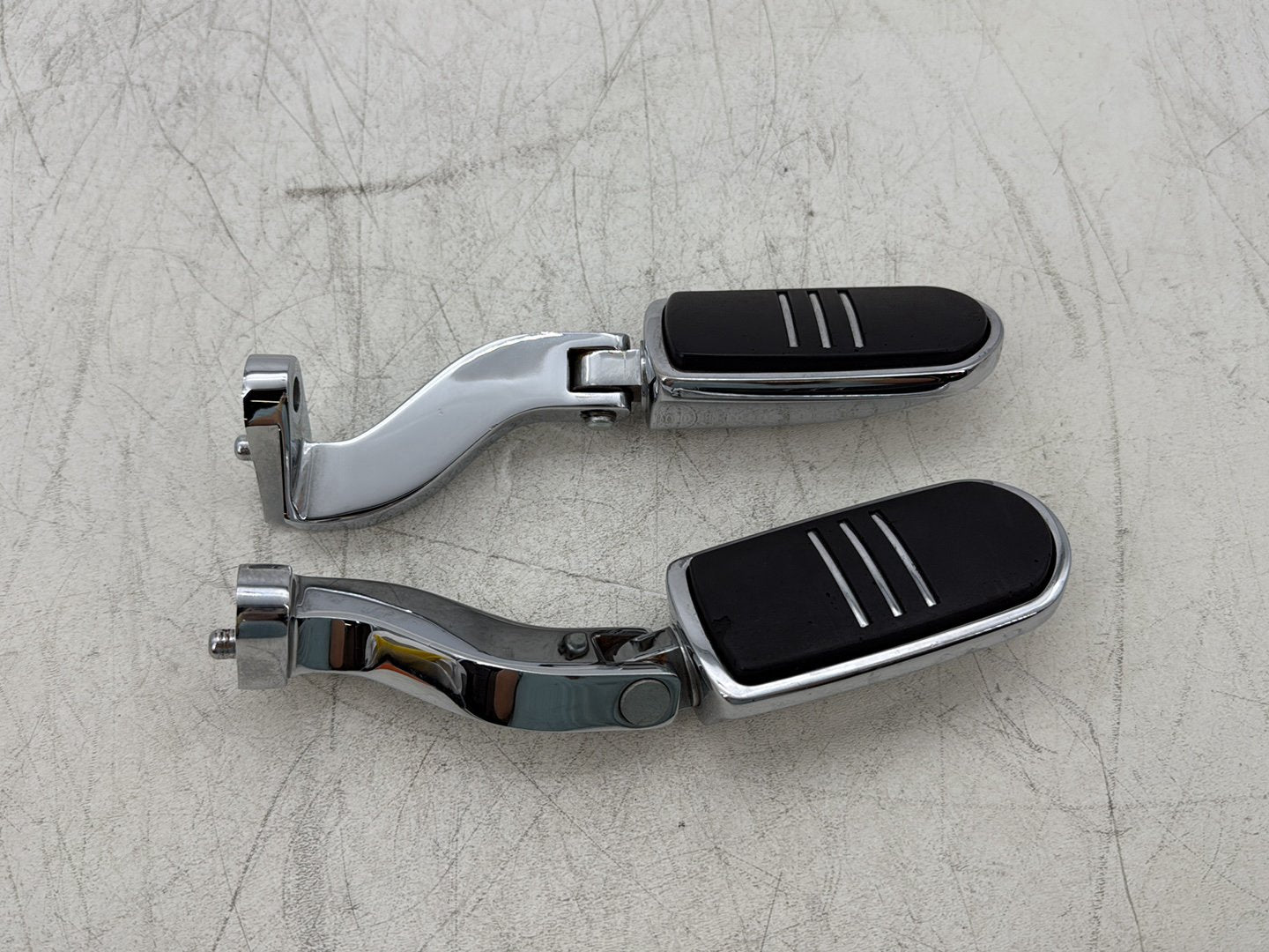 2012 Harley Street Glide Touring FLHX OEM Passenger Left & Right Foot Pegs