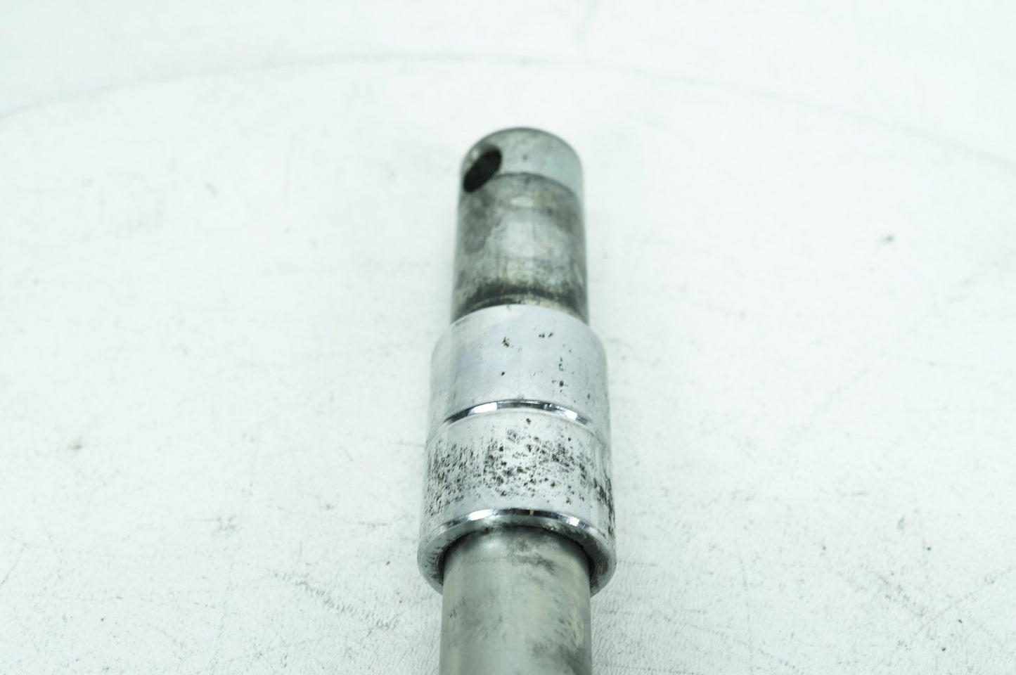1999 - 2006 Harley-Davidson Touring Electra Glide Ultra Front Wheel Axle Bolt Shaft 43364-00