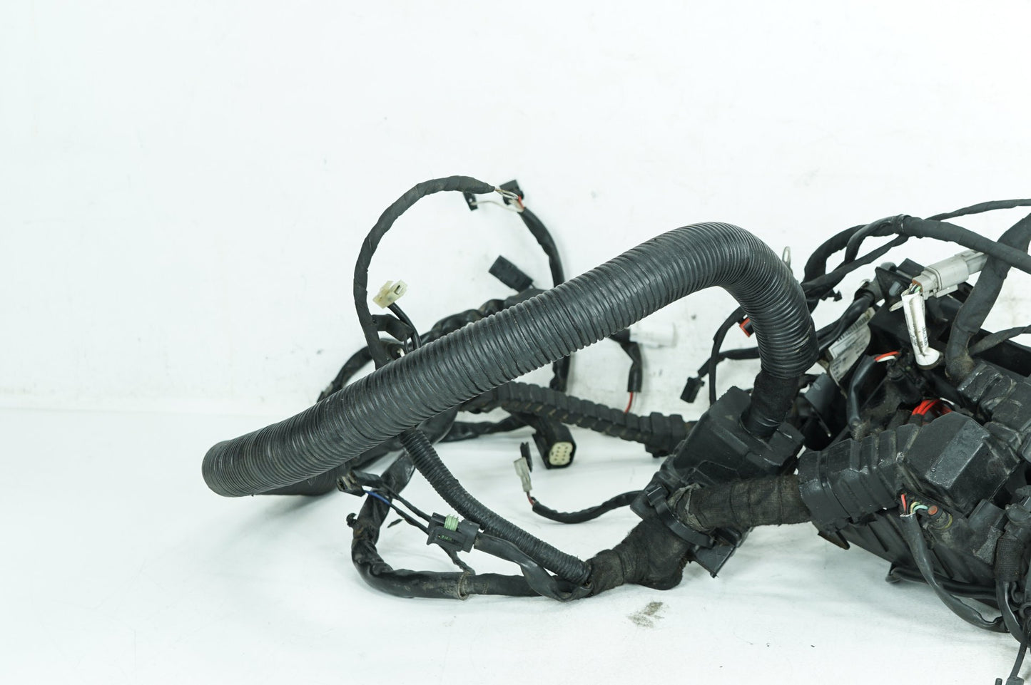 2007 - 2017 Harley-Davidson Dyna Street Bob Main Wire Wiring Harness Loom NON-abs   71072-12A