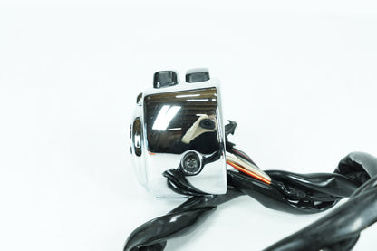 1999 - 2006 Harley-Davidson Dyna Wide Glide Right Engine Start Kill Switches Controls  	71684-06A