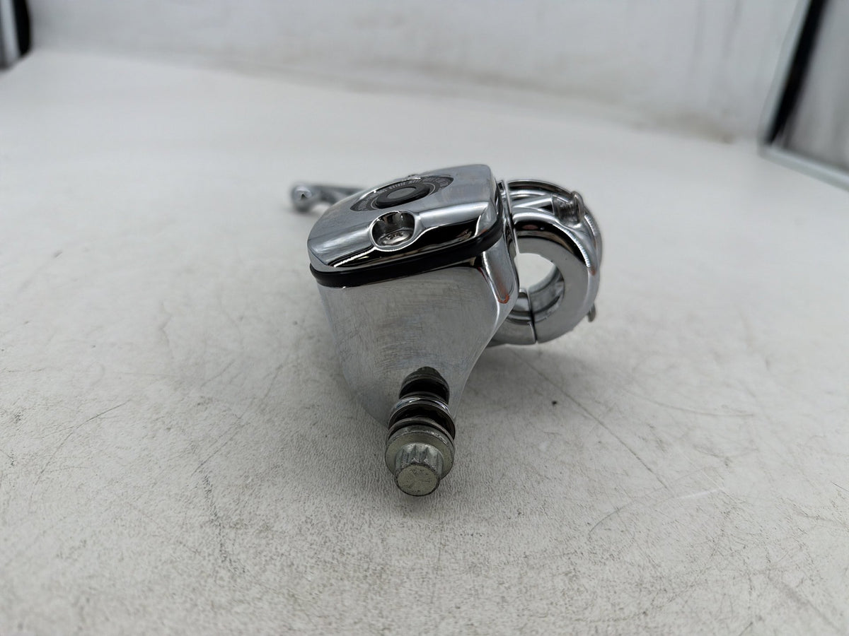 2003 Harley Softail Deuce FXSTDI OEM Front Right Brake Lever Master Cylinder