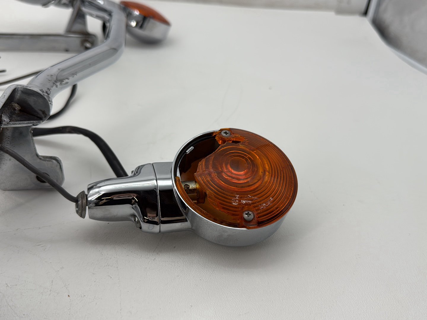 1991 Harley Heritage Softail Classic FLSTC OEM Front Turn Signal Indicators Aux Light Bar