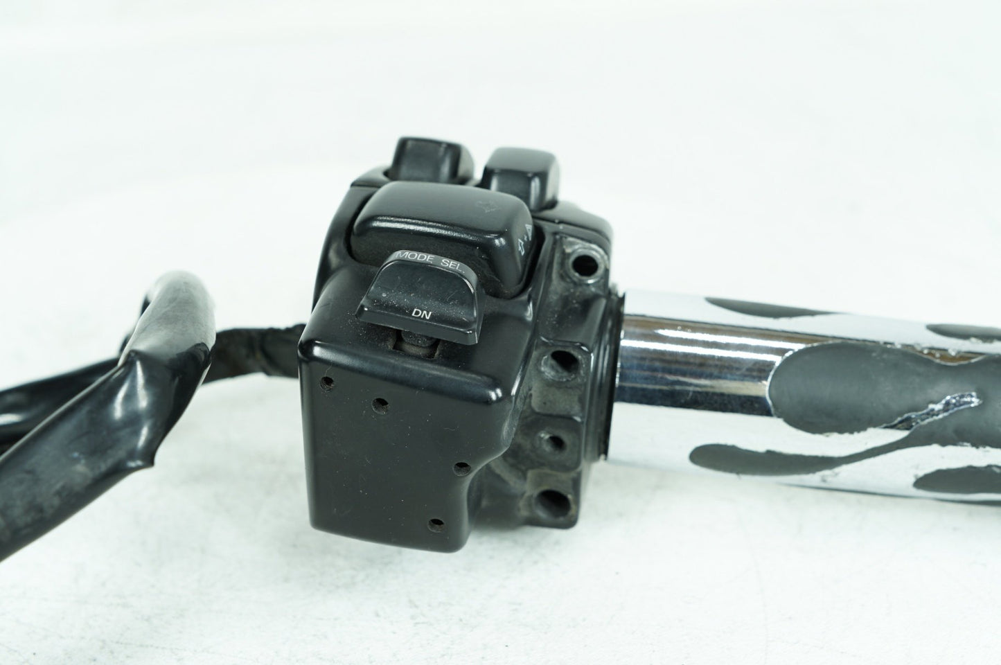 1999 - 2006 Harley-Davidson Touring Electra Glide Classic Right Engine Start Kill Switches Controls 71684-06A