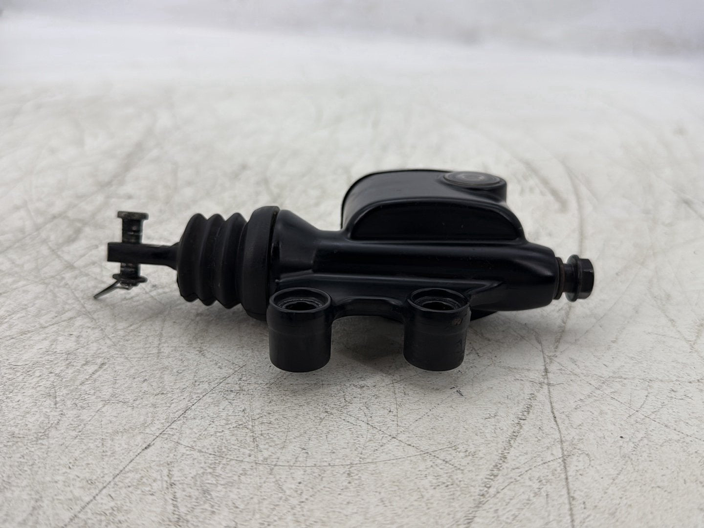 2015 Harley Road Glide Touring FLTRXS OEM Rear Brake Master Cylinder Reservoir