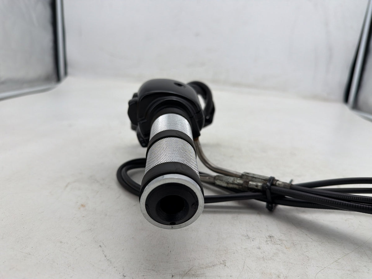 2001 Harley Softail Deuce FXSTD OEM Right Engine Start Kill Switches Controls