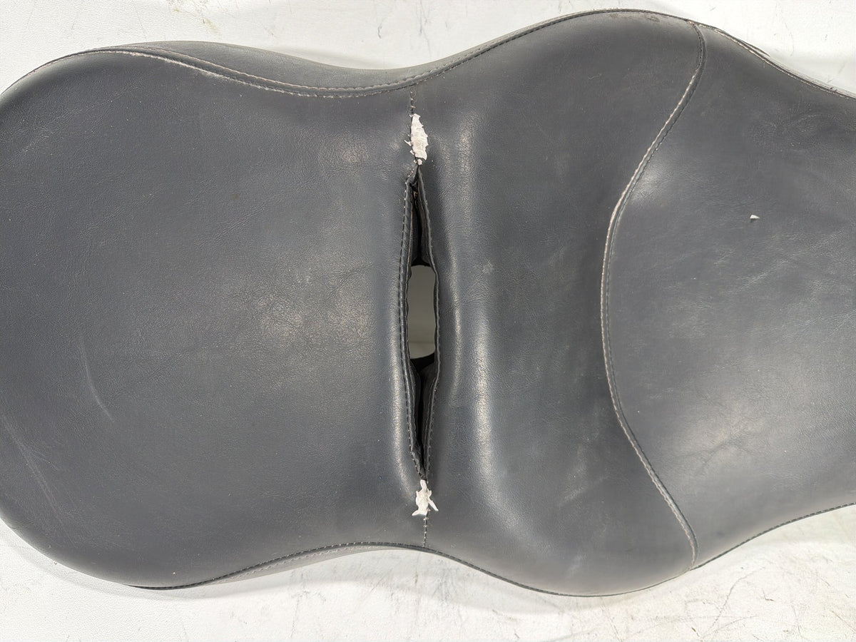 2004 Harley Electra Glide Touring Ultra OEM Passenger Rider Driver Seat Saddle