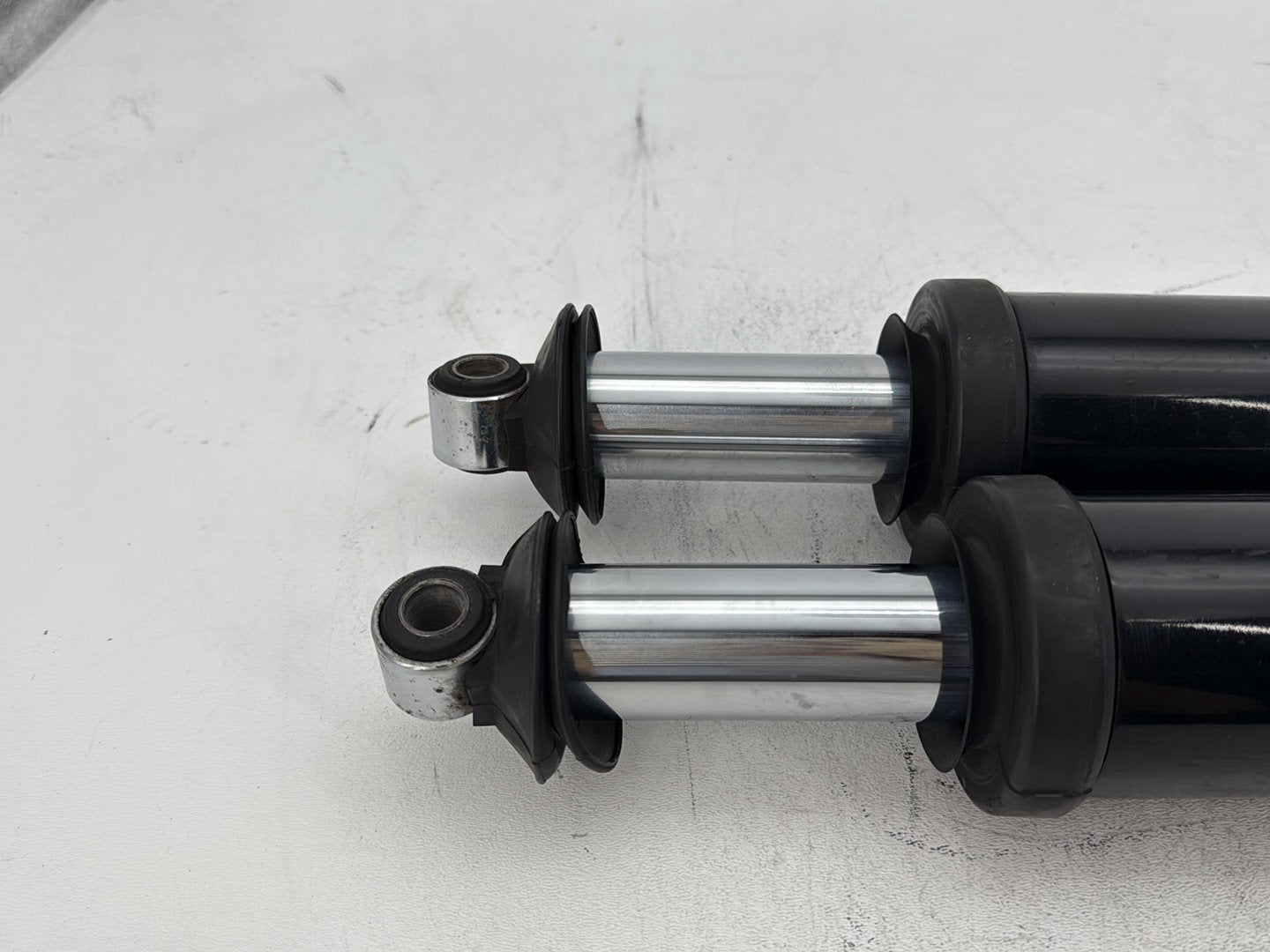 2003 Harley Electra Glide Touring Ultra FLHTCUI OEM Rear Left Right Shock Absorbers