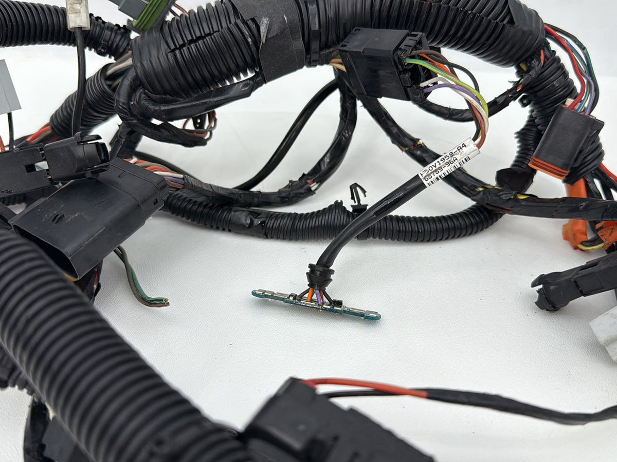 2007 - 2011 Harley-Davidson Touring Street Glide Front Sub Wiring Harness Loom Interconnect 	70232-08