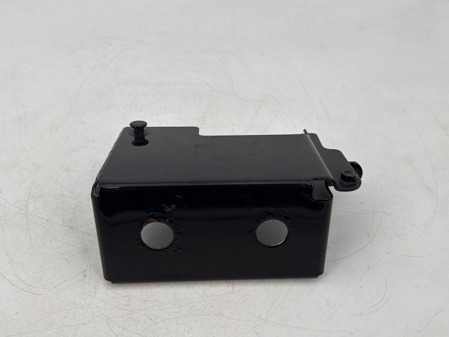 1999 - 2006 Harley-Davidson Dyna Super Glide Battery Tray Bracket Holder Carrier 47132-97B