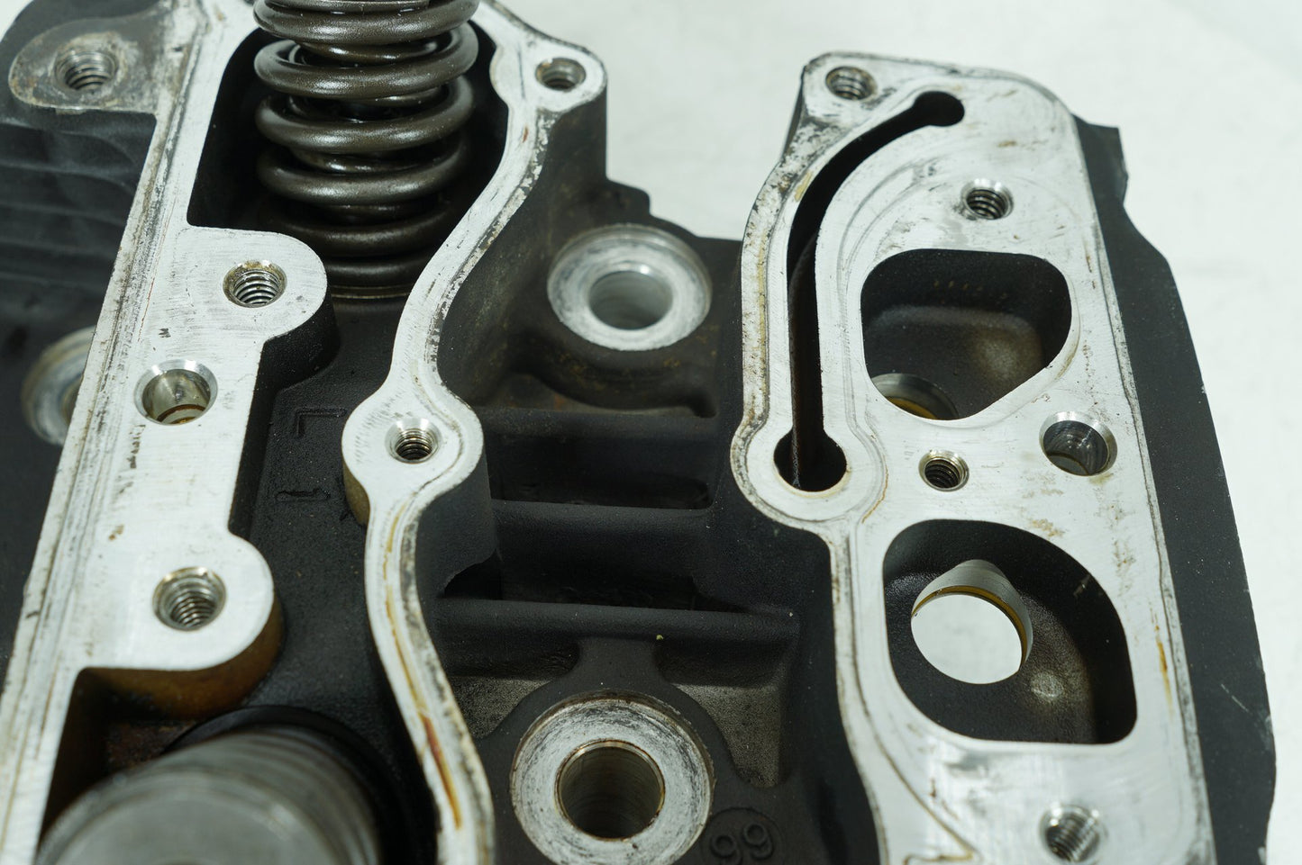 1999 - 2006 Harley-Davidson Touring Road King Rear Twin Cam Engine Cylinder Head 16725-99