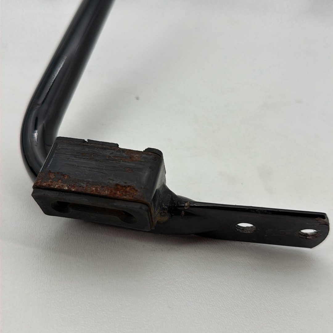 1999 - 2006 Harley-Davidson Touring Road King Rear Left Right Saddlebag Guard Rails Bar  	49194-85