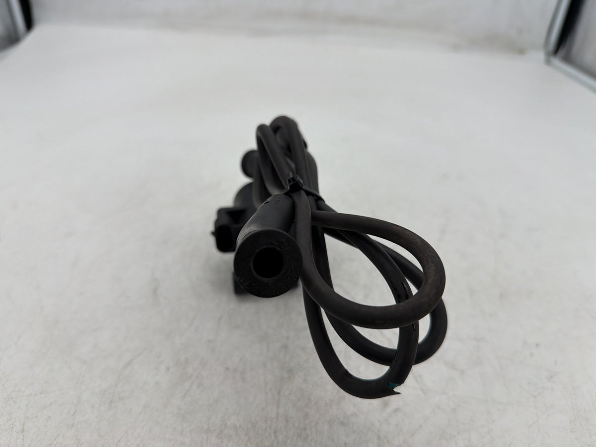 2010 Harley Street Glide Touring FLHX OEM Ignition Coil Spark Plugs Cable