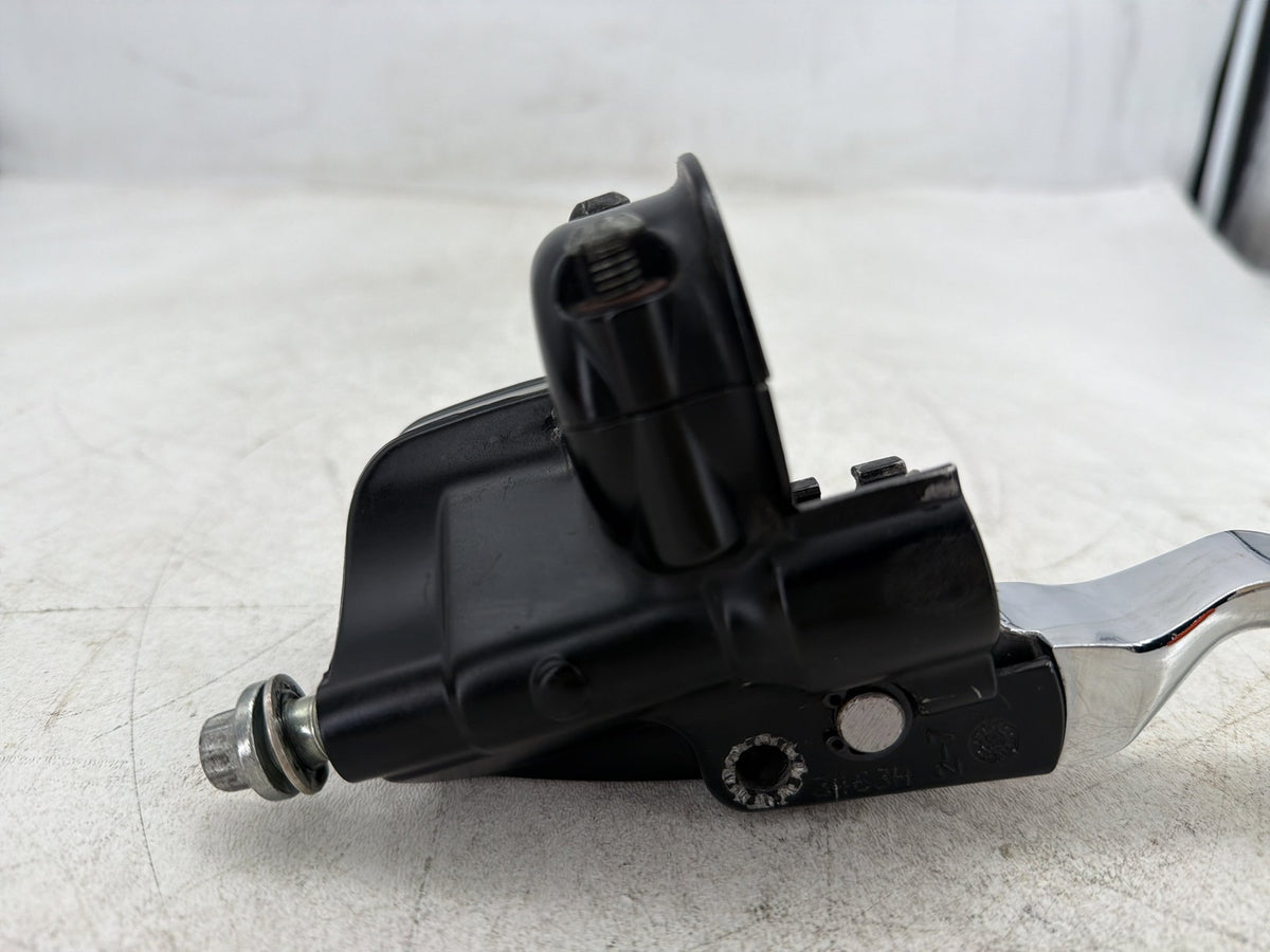 2004 Harley Heritage Softail Classic OEM Front Right Brake Lever Master Cylinder