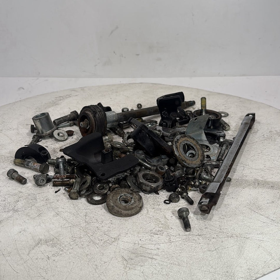 2005 Harley-Davidson Touring FLHTCUI - Hardware Bolts Nuts & Brackets
