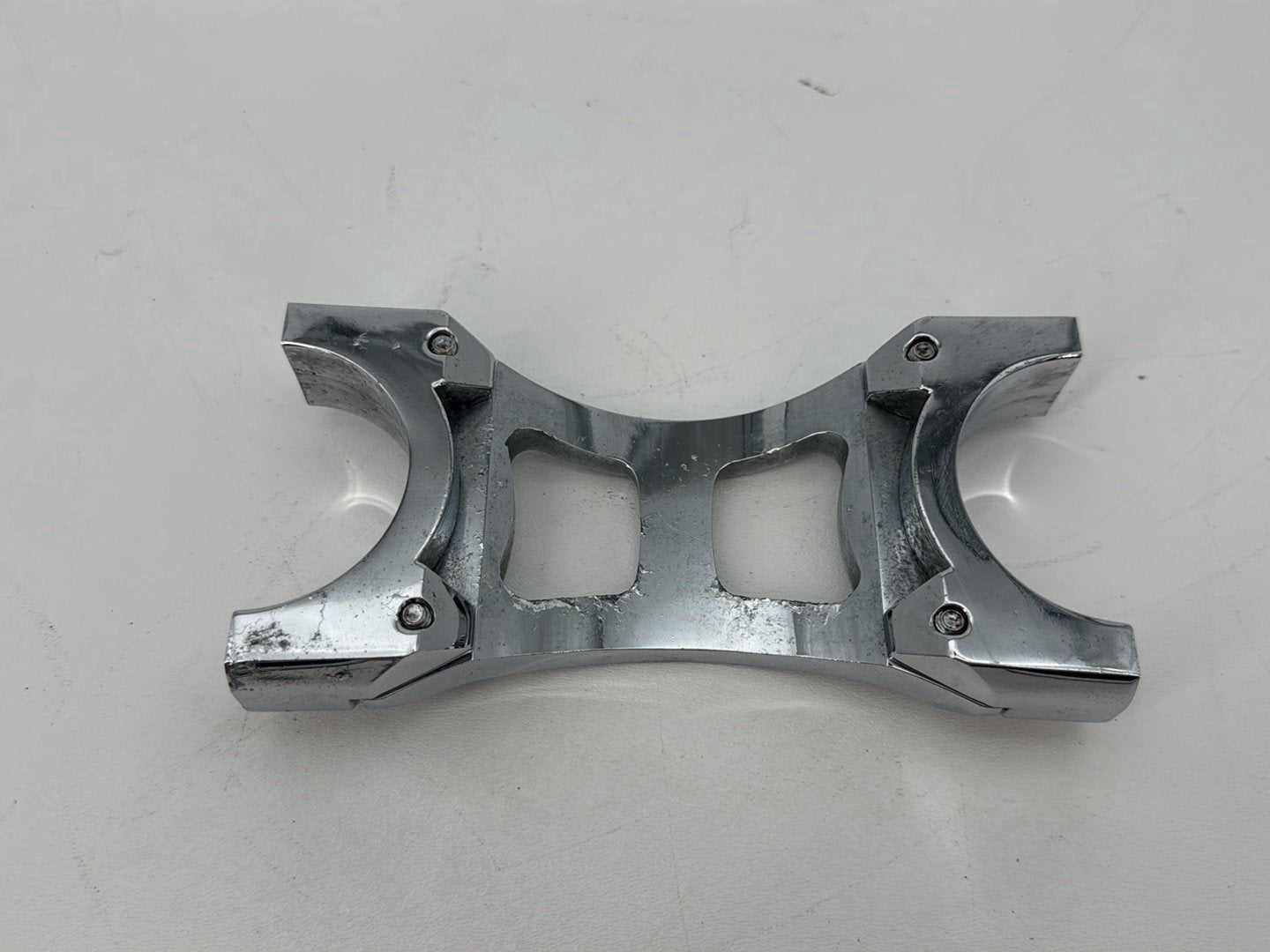 1999 - 2006 Harley-Davidson Dyna Low Rider Mount Bracket Support Holder Kuryakyn Gen 2