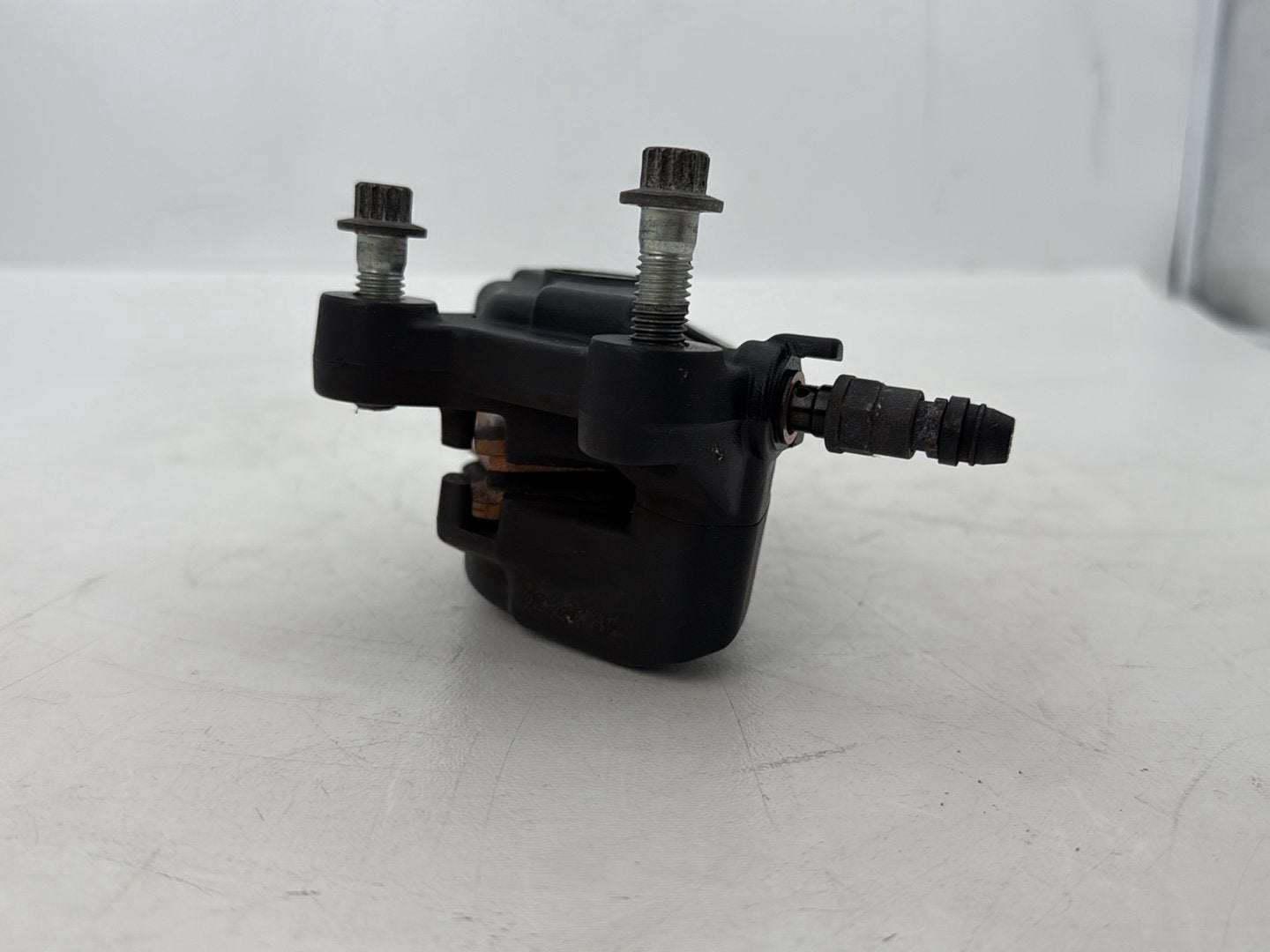2008 Harley Touring FLHTCU Electra Glide Ultra OEM Front Right 1 Brake Caliper