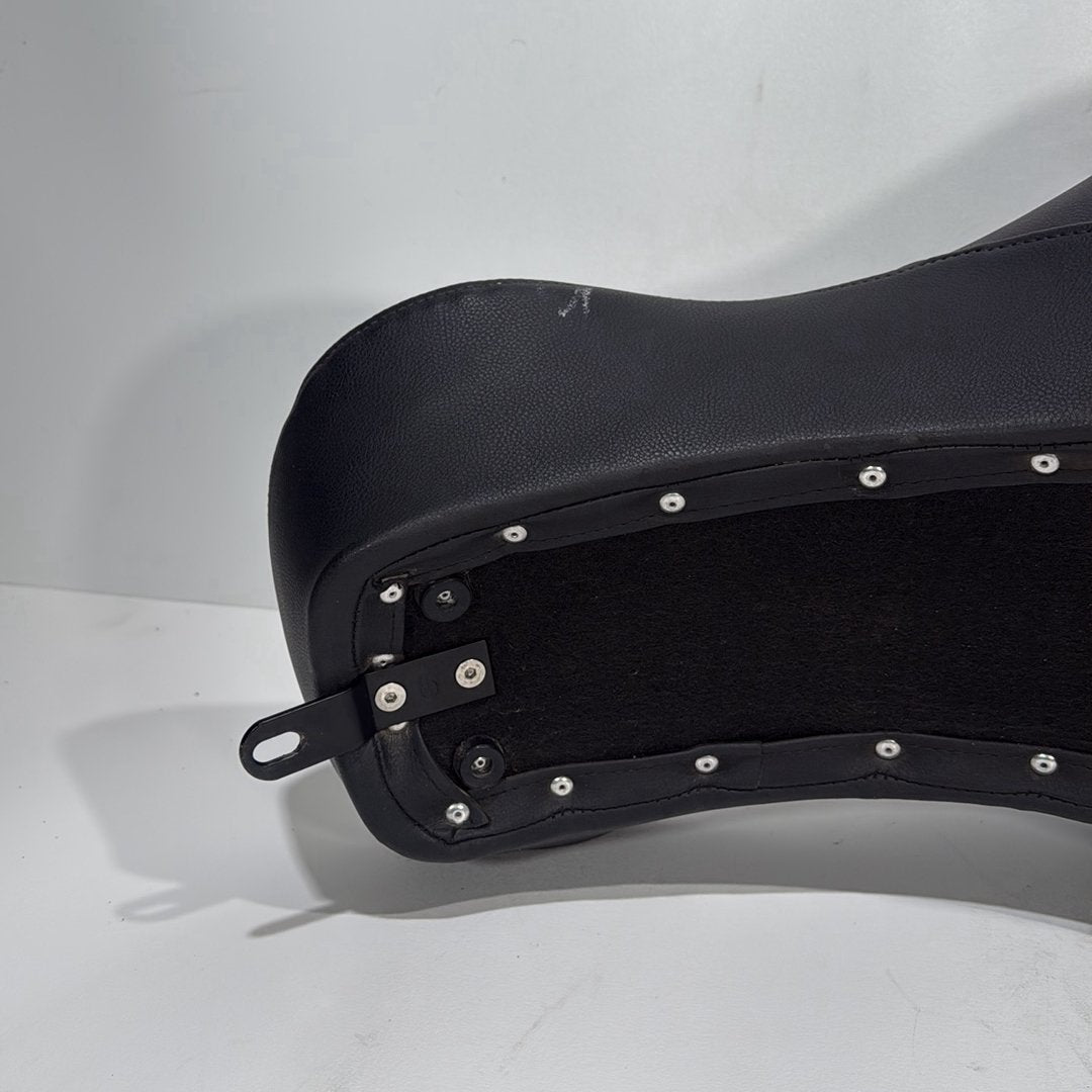 2017 - 2026 Harley-Davidson Softail Heritage Classic 114 Passenger Rider Driver Seat Saddle SADDLEMEN