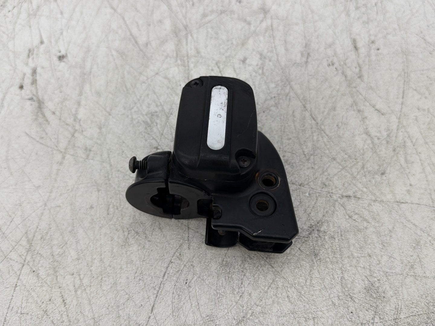 2016 Harley Road King Touring FLHR OEM Front Right Hand Brake Lever Master Cylinder Reservoir