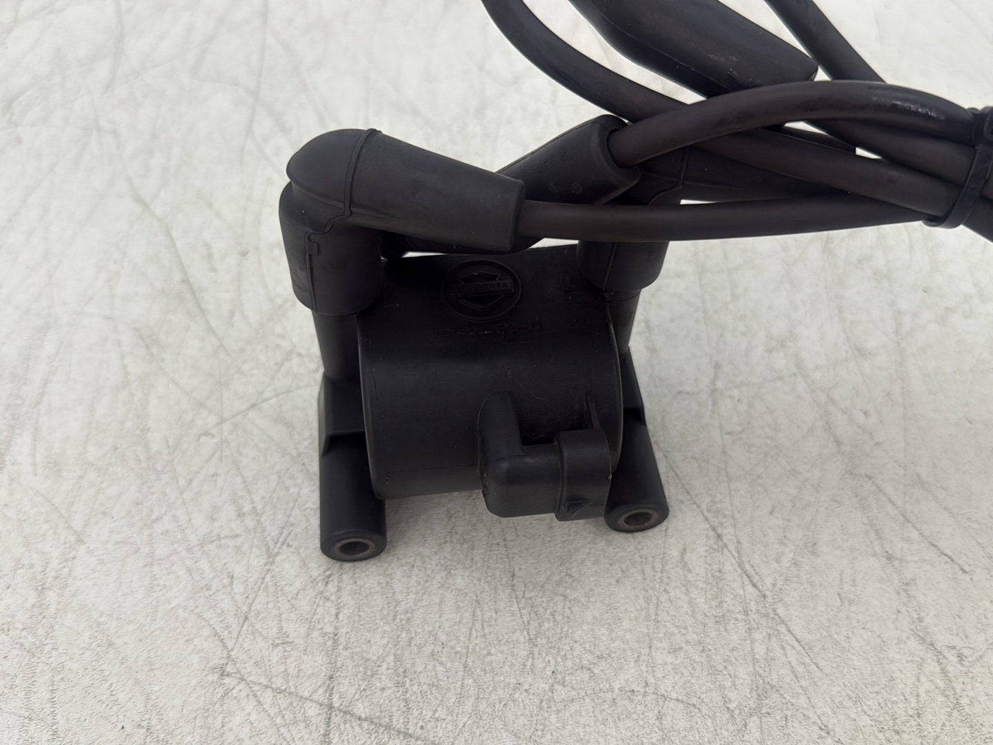 2011 Harley Street Glide Touring FLHX OEM Ignition Coil Spark Plugs Cable