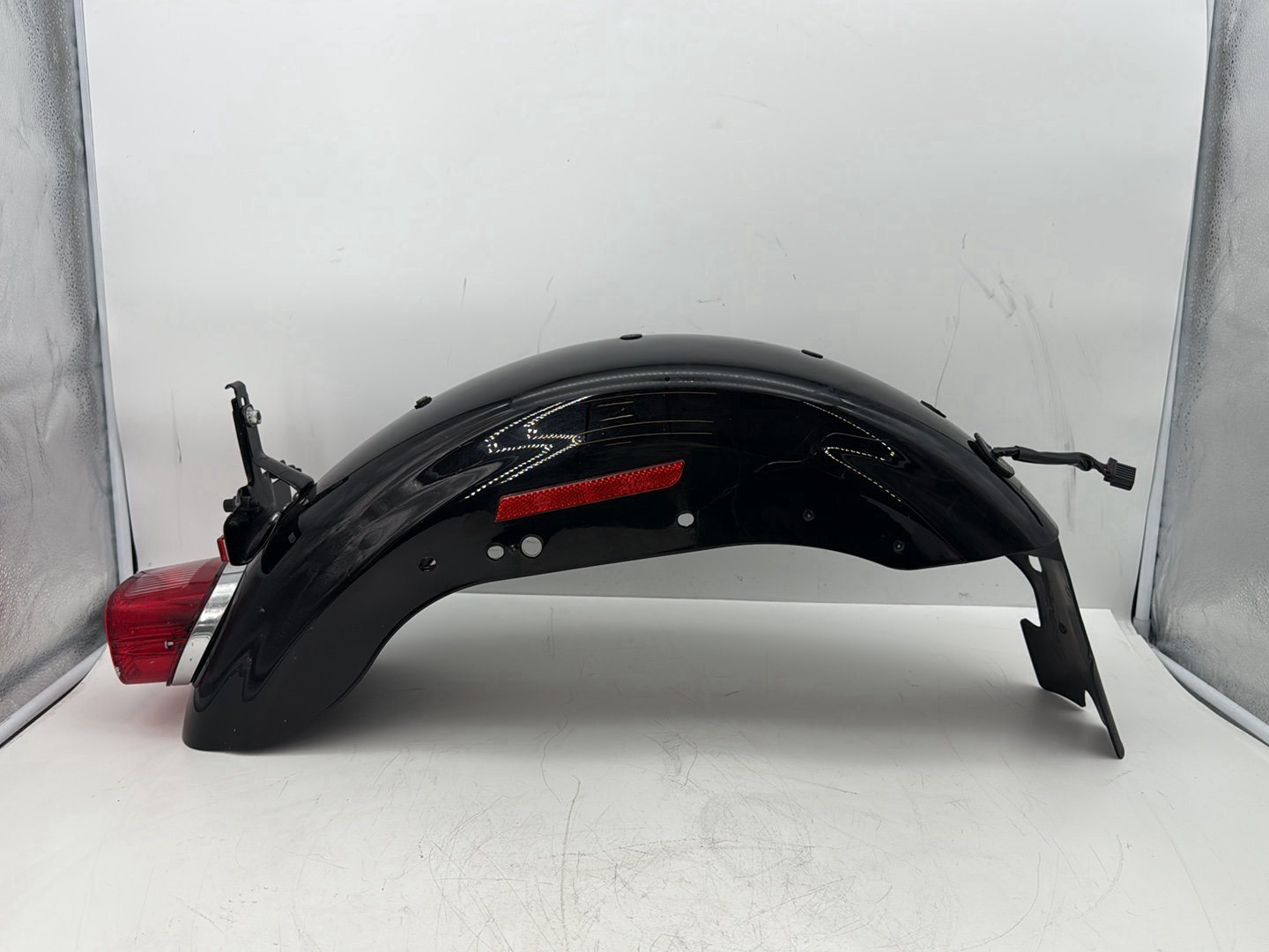 2006 Harley Sportster XL883C 883 Custom OEM Rear Wheel Fender Taillight Brake Lamp