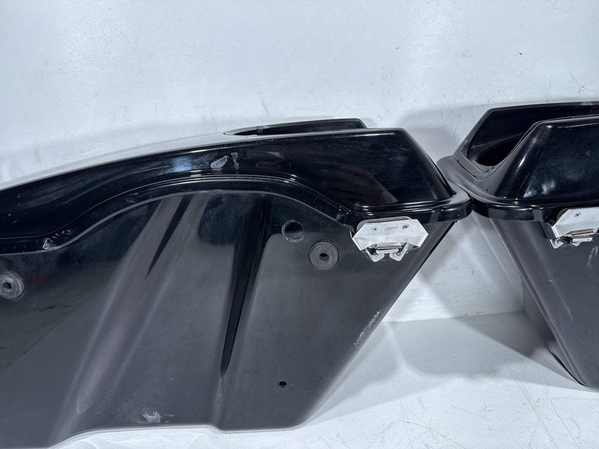 2006 Harley Road King Touring Custom OEM Left Right Saddlebags Luggage NOKey