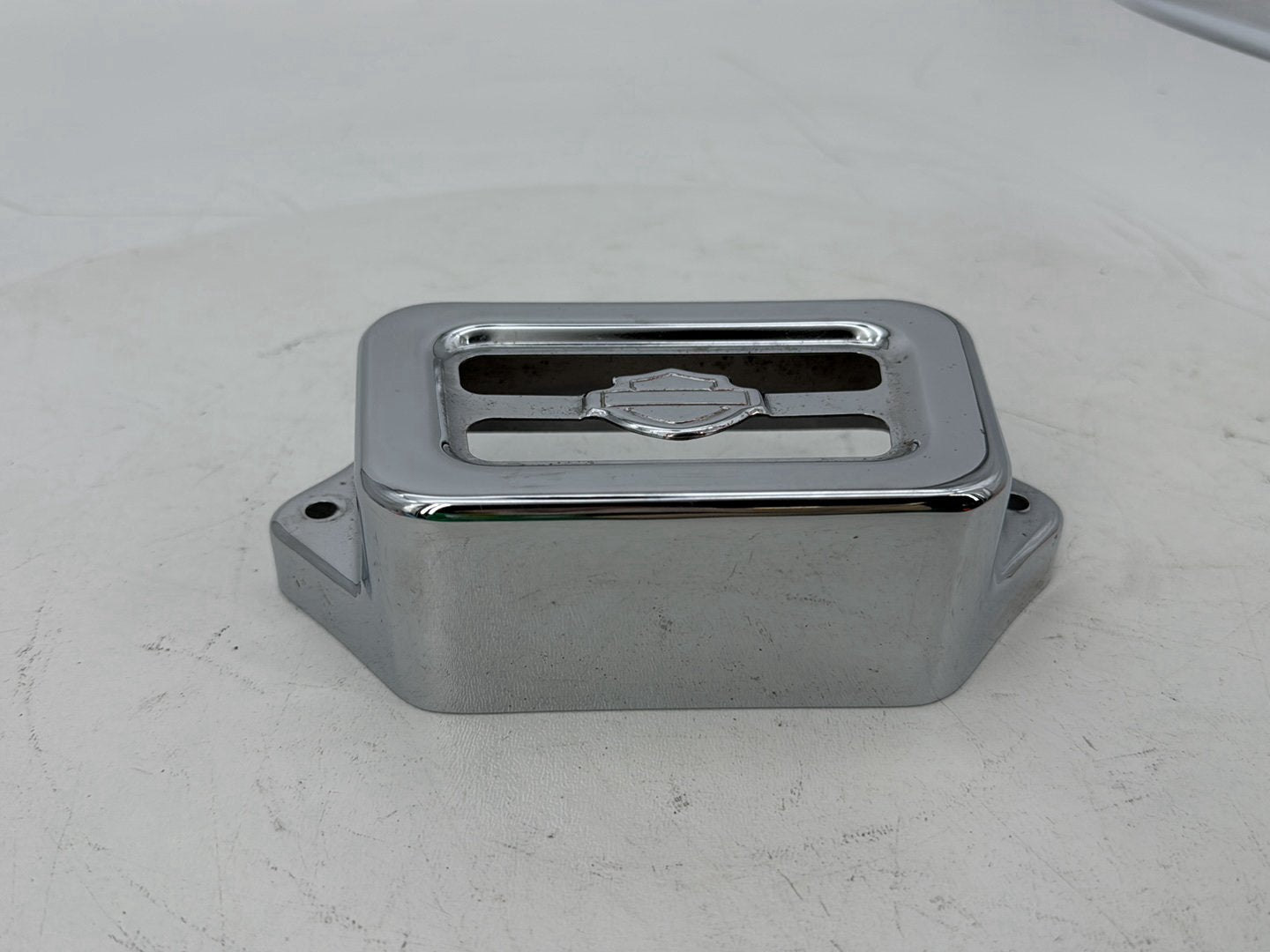1999 - 2006 Harley-Davidson Touring CVO Screamin Eagle Road King Voltage Regulator Cover Guard 74543-00