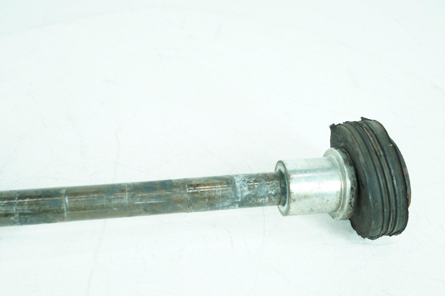 1999 - 2006 Harley-Davidson Touring Electra Glide Classic Rear Fork Swingarm Pivot Bolt Shaft 47505-02