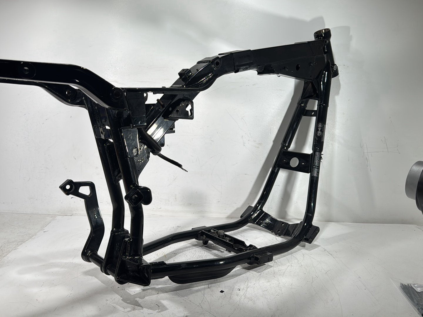 2003 Harley Dyna Wide Glide FXDWG OEM Body Main Frame Chassis CLN CLR