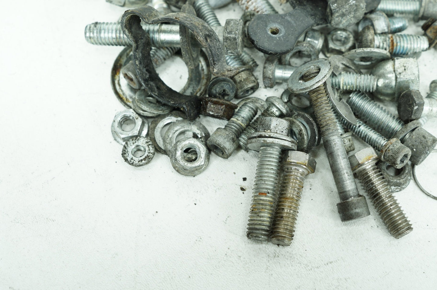 2008 Harley-Davidson Dyna FXDF - Hardware Bolts Nuts & Brackets