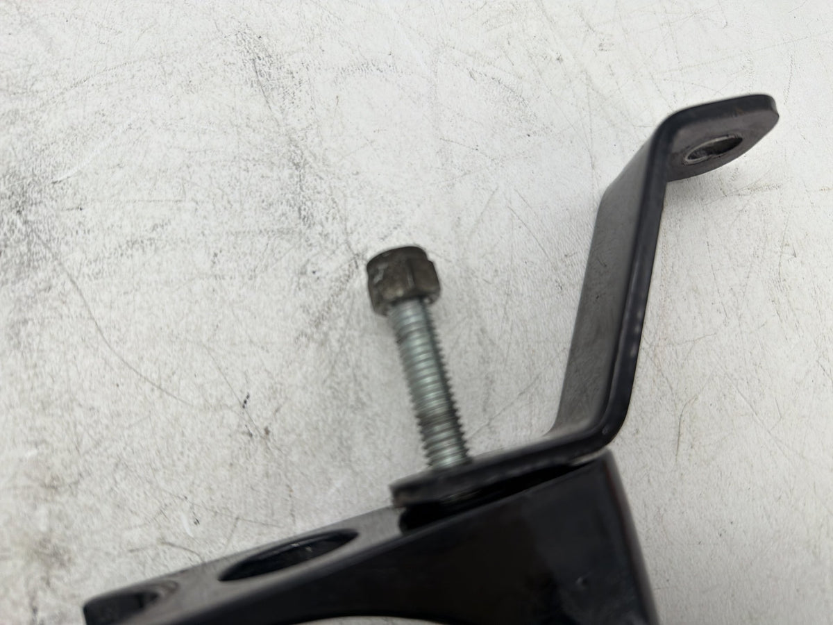 2001 Harley Heritage Softail Classic Left Right Driver Footpeg Bracket Mounts