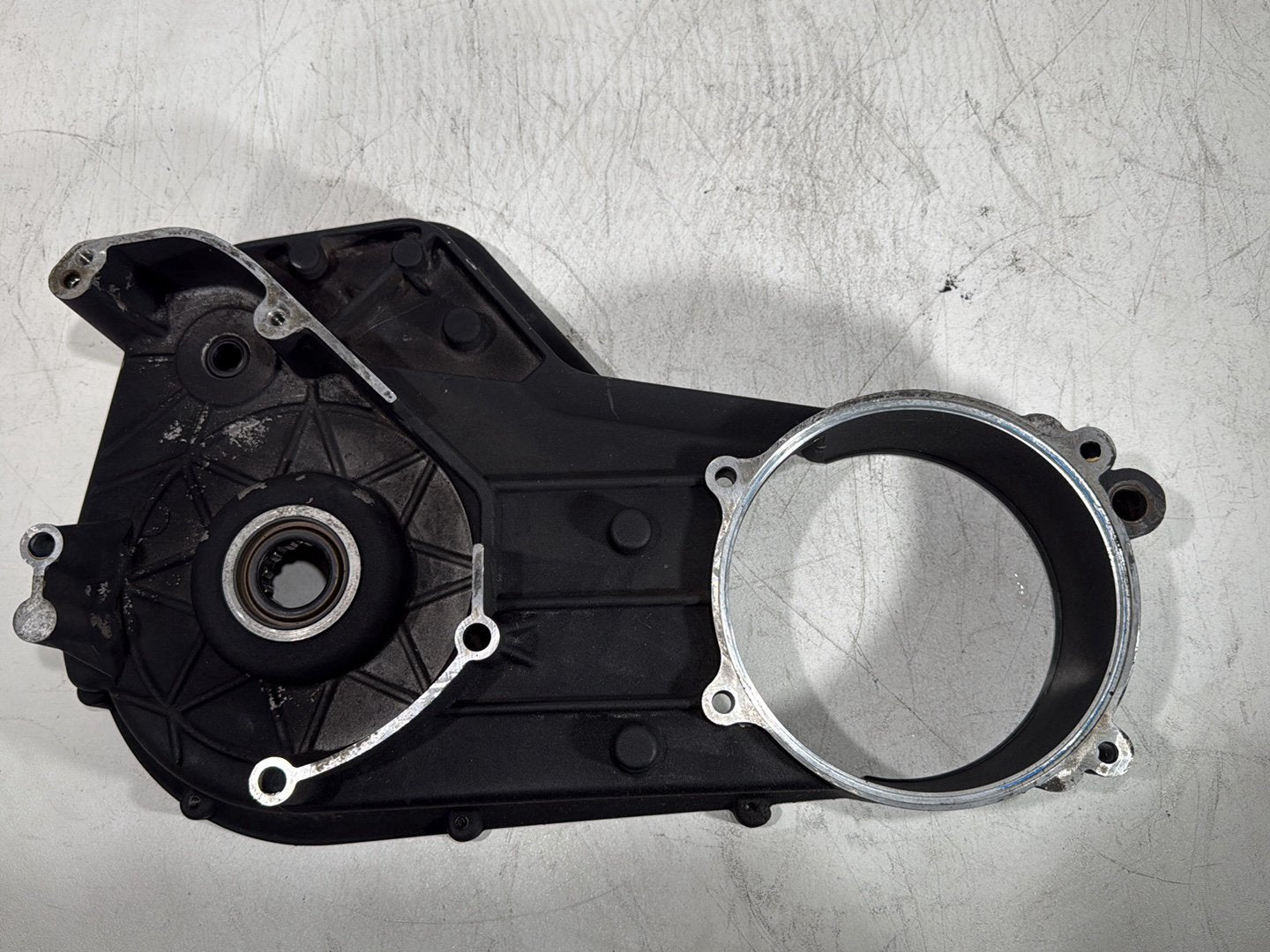 2006 Harley Touring FLHTCI Electra Glide Classic OEM Inner Primary Clutch Cover